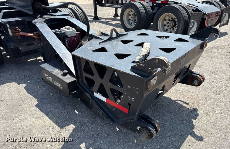 image for item EE0082 2016 Trail King TK130HDG-102 lowboy equipment trailer