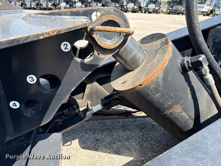 image for item EE0082 2016 Trail King TK130HDG-102 lowboy equipment trailer