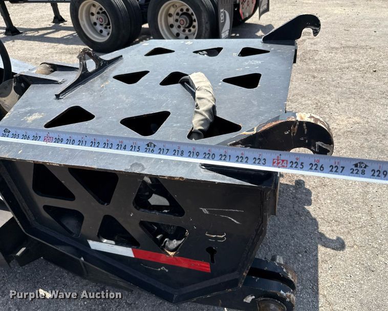 image for item EE0082 2016 Trail King TK130HDG-102 lowboy equipment trailer