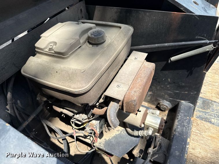 image for item EE0082 2016 Trail King TK130HDG-102 lowboy equipment trailer