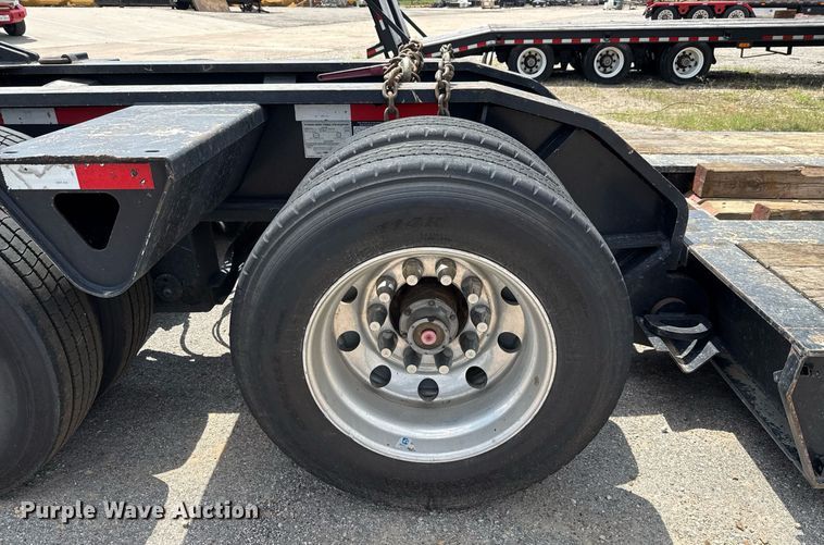 image for item EE0082 2016 Trail King TK130HDG-102 lowboy equipment trailer