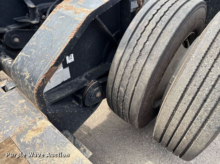 image for item EE0082 2016 Trail King TK130HDG-102 lowboy equipment trailer