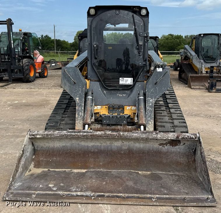 image for item EE0083 2016 John Deere 333E tracked skid steer loader