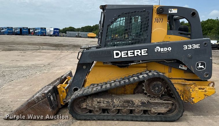 image for item EE0083 2016 John Deere 333E tracked skid steer loader