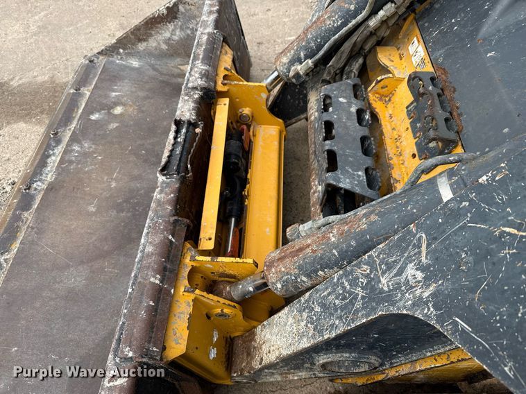 image for item EE0083 2016 John Deere 333E tracked skid steer loader