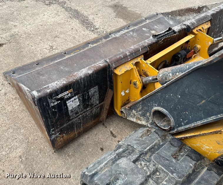 image for item EE0083 2016 John Deere 333E tracked skid steer loader