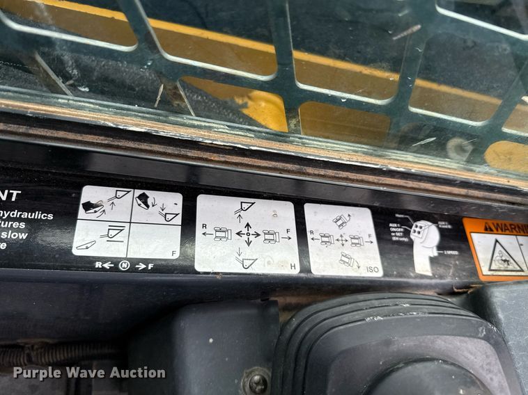 image for item EE0083 2016 John Deere 333E tracked skid steer loader