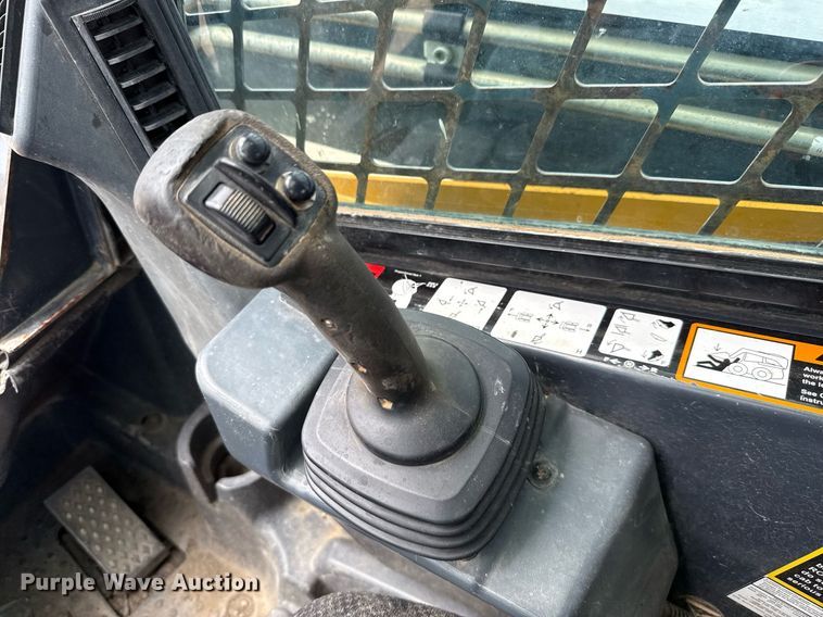 image for item EE0083 2016 John Deere 333E tracked skid steer loader