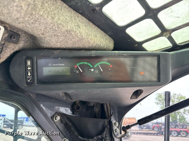 image for item EE0083 2016 John Deere 333E tracked skid steer loader