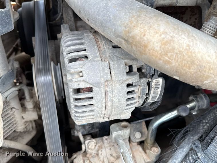 image for item EE0083 2016 John Deere 333E tracked skid steer loader