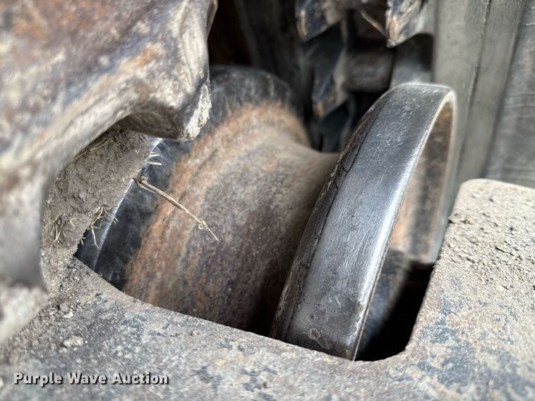 image for item EE0083 2016 John Deere 333E tracked skid steer loader