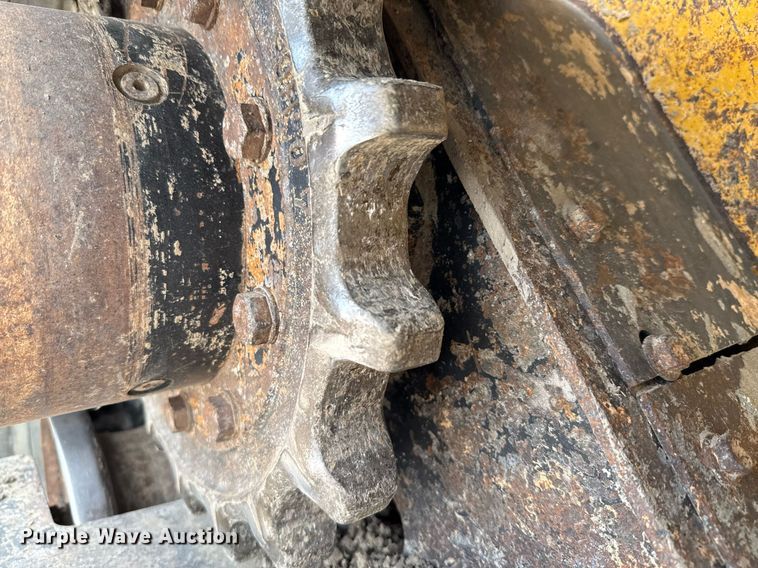 image for item EE0083 2016 John Deere 333E tracked skid steer loader