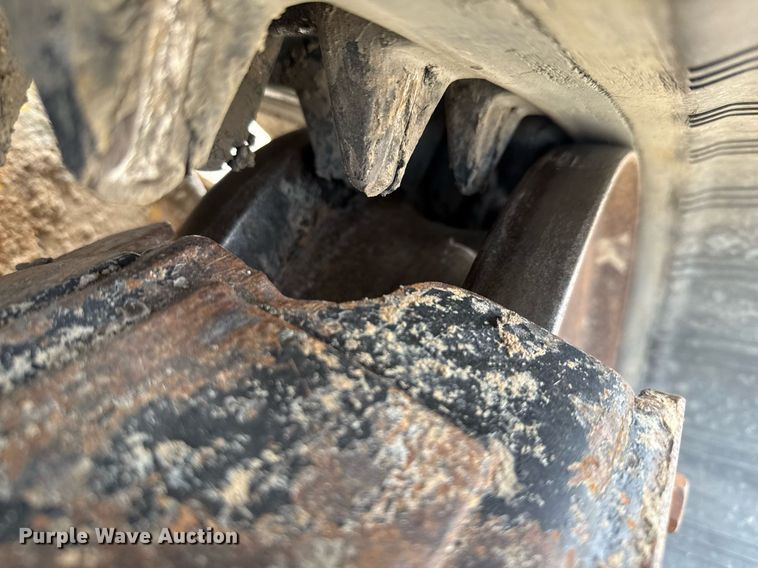 image for item EE0083 2016 John Deere 333E tracked skid steer loader