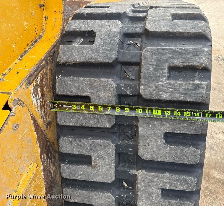 image for item EE0083 2016 John Deere 333E tracked skid steer loader