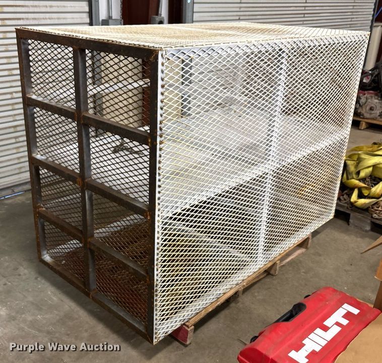 image for item EE0084 Torch bottle cage