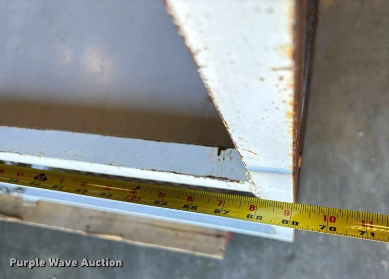 image for item EE0084 Torch bottle cage