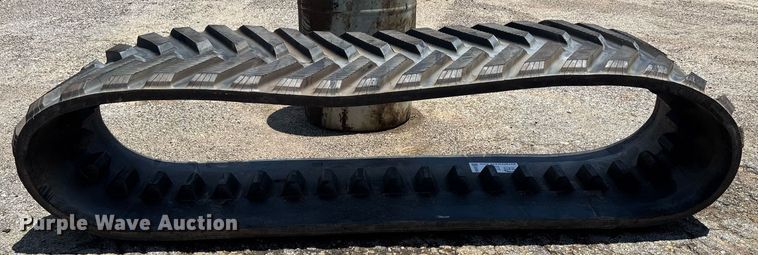 image for item EE0085 ITR dozer track