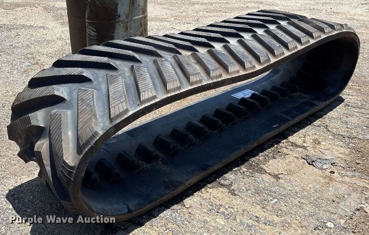 image for item EE0085 ITR dozer track