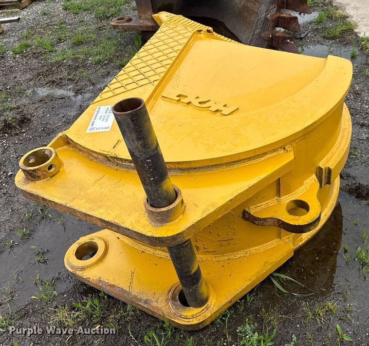 image for item EF3102 Tooth Pro 40RB30 v-bottom bucket