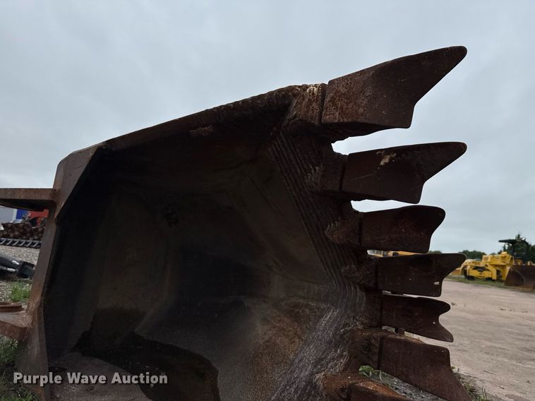 image for item EF3103 Hensley v-bottom bucket