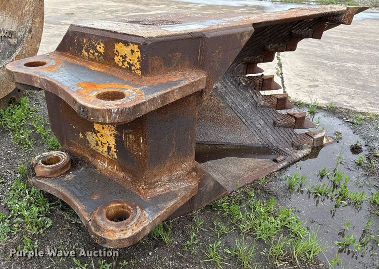 image for item EF3103 Hensley v-bottom bucket