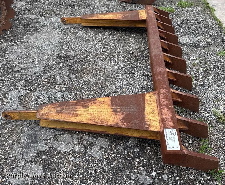 image for item EF3110 129