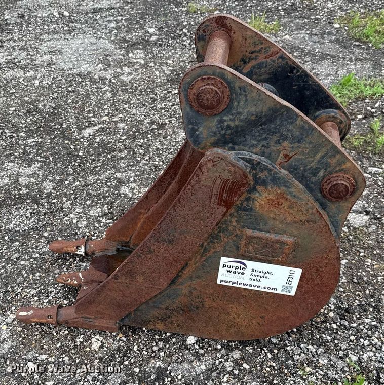 image for item EF3111 Caterpillar backhoe bucket