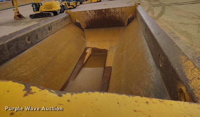 image for item EH0238 2019 Caterpillar 730 articulated haul truck