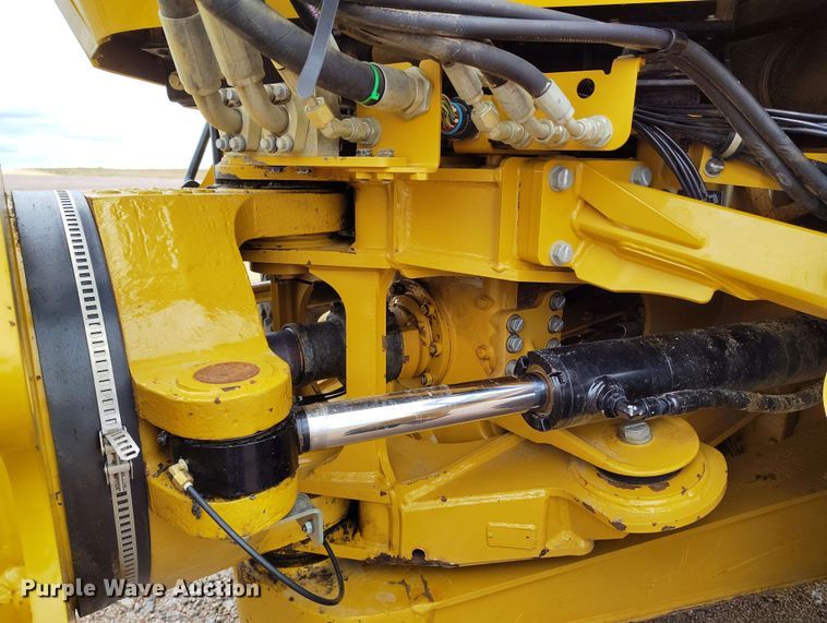 image for item EH0238 2019 Caterpillar 730 articulated haul truck