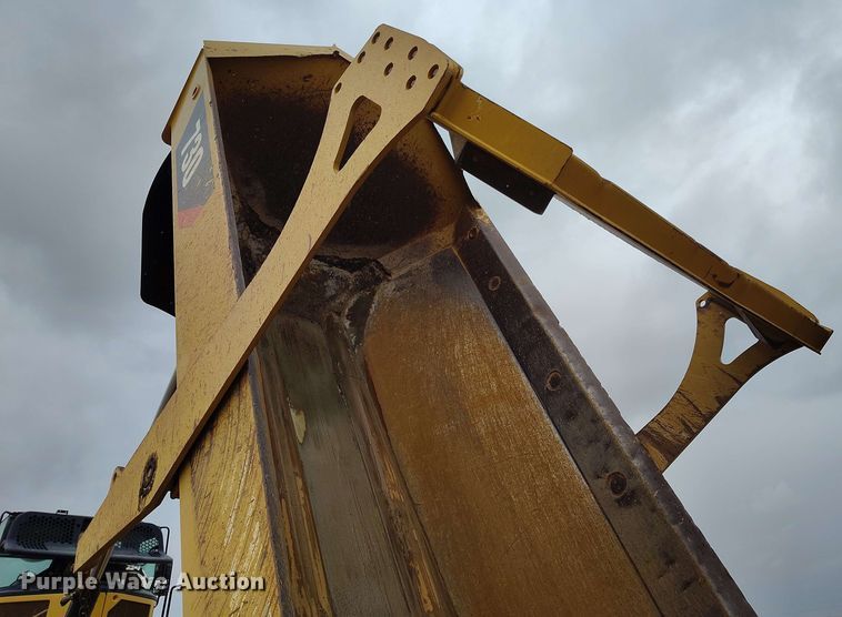 image for item EH0238 2019 Caterpillar 730 articulated haul truck