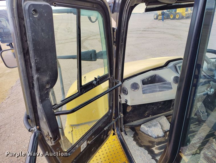 image for item EH0238 2019 Caterpillar 730 articulated haul truck