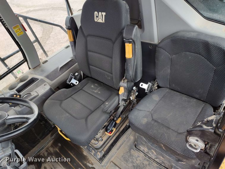 image for item EH0238 2019 Caterpillar 730 articulated haul truck