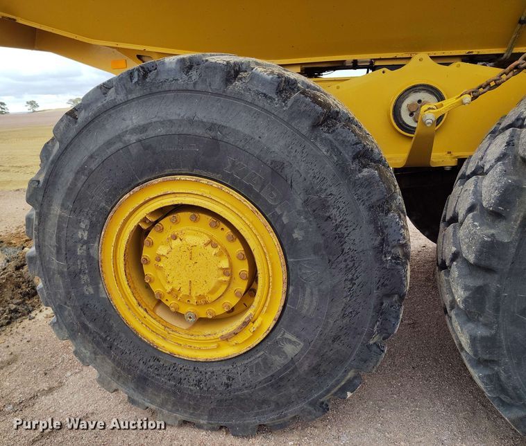 image for item EH0238 2019 Caterpillar 730 articulated haul truck