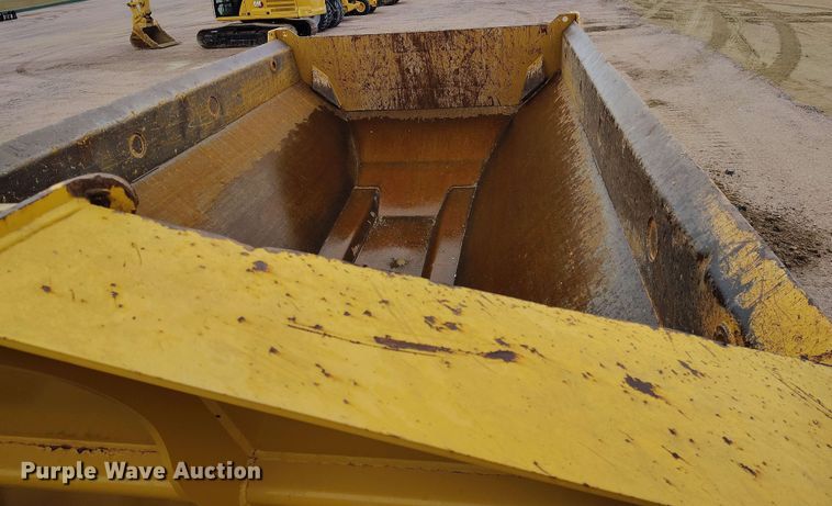 image for item EH0239 2020 Caterpillar 730 articulated haul truck