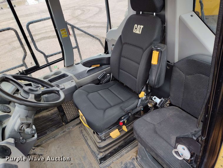 image for item EH0239 2020 Caterpillar 730 articulated haul truck