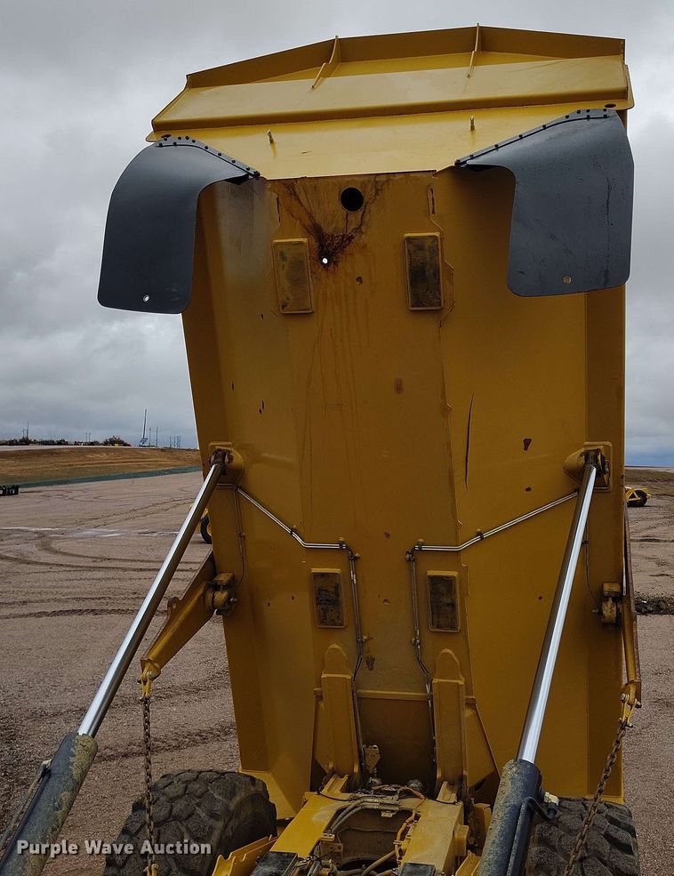 image for item EH0240 2019 Caterpillar 730 articulated haul truck