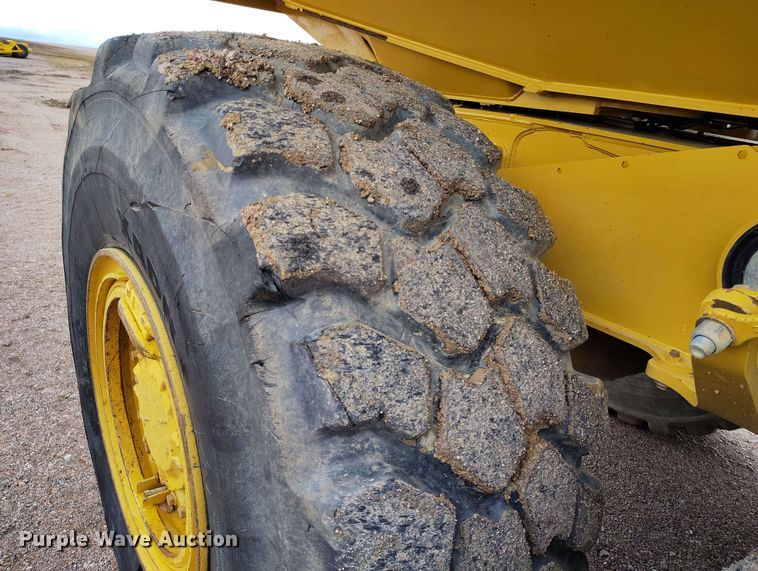 image for item EH0240 2019 Caterpillar 730 articulated haul truck