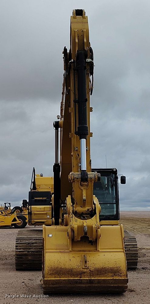 image for item EH0241 2023 Caterpillar 352 excavator