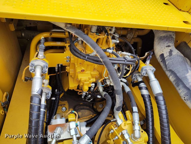 image for item EH0241 2023 Caterpillar 352 excavator