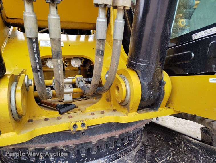 image for item EH0241 2023 Caterpillar 352 excavator