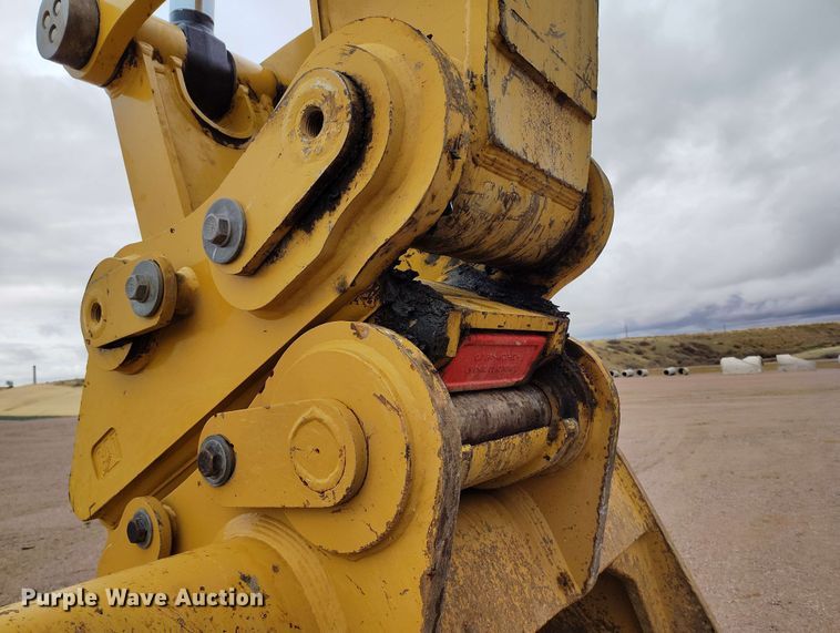 image for item EH0241 2023 Caterpillar 352 excavator