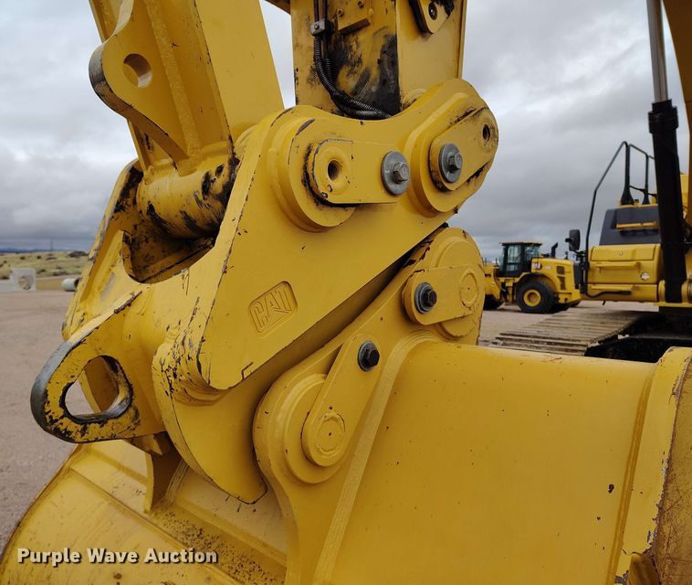 image for item EH0241 2023 Caterpillar 352 excavator