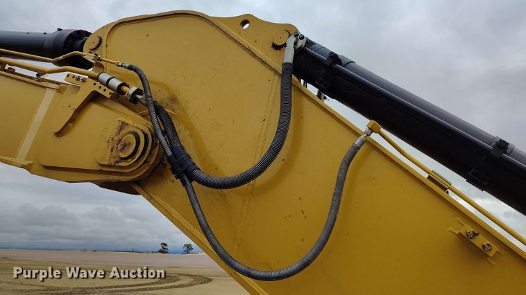 image for item EH0241 2023 Caterpillar 352 excavator