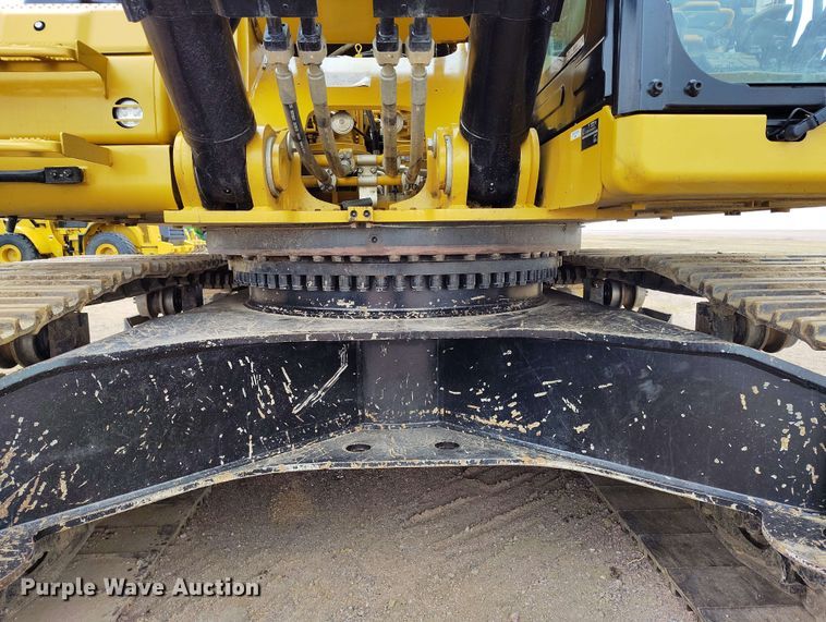 image for item EH0241 2023 Caterpillar 352 excavator