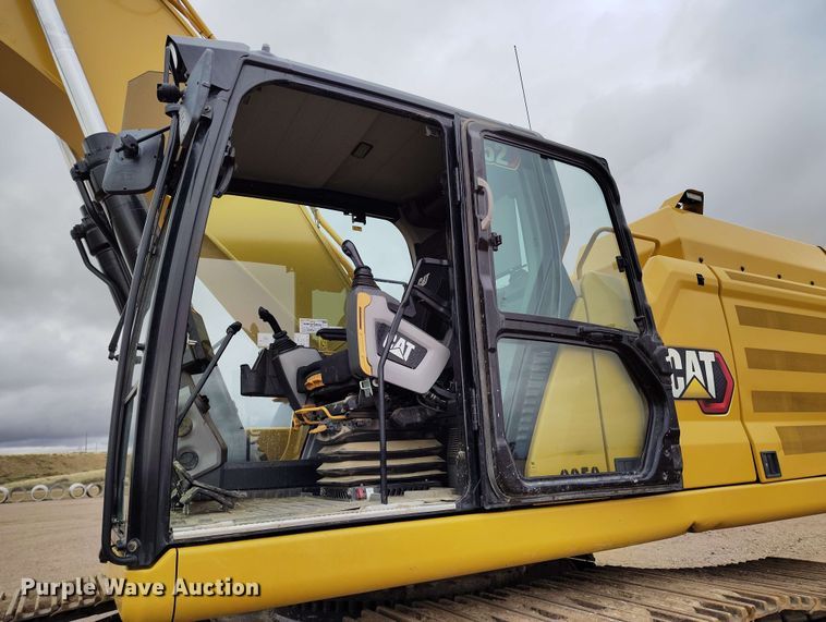 image for item EH0241 2023 Caterpillar 352 excavator