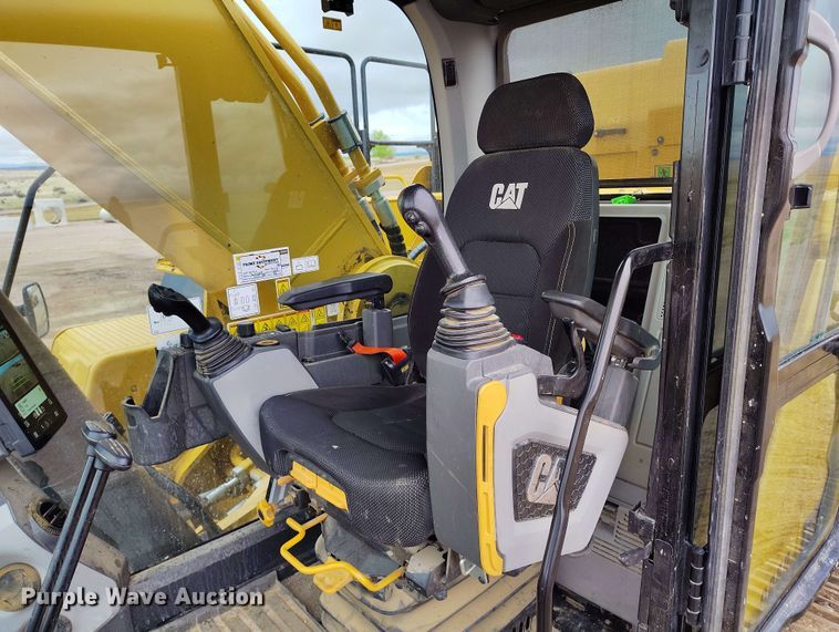 image for item EH0241 2023 Caterpillar 352 excavator