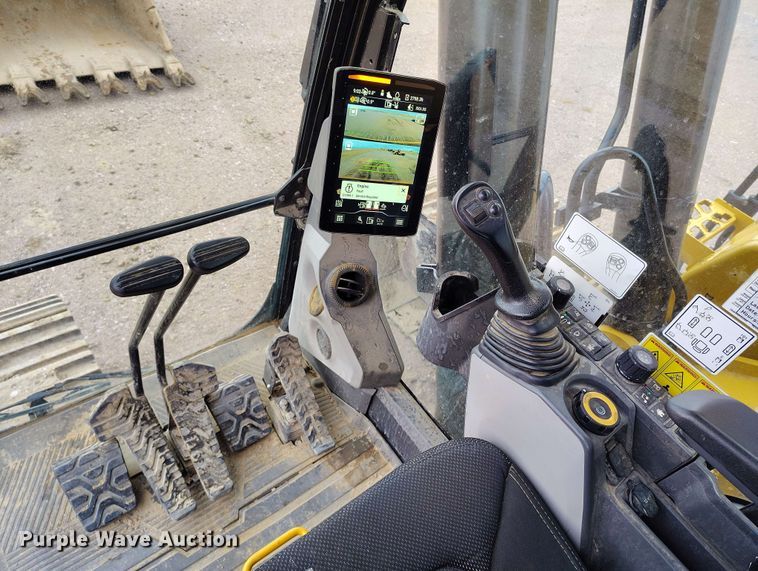 image for item EH0241 2023 Caterpillar 352 excavator