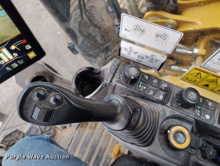 image for item EH0241 2023 Caterpillar 352 excavator