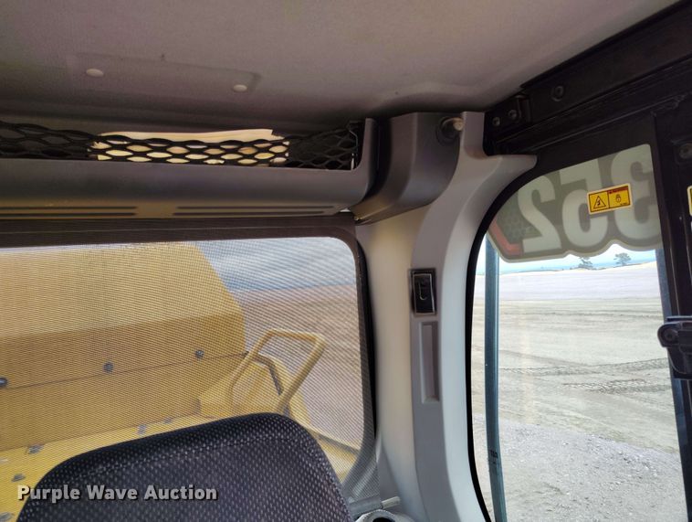 image for item EH0241 2023 Caterpillar 352 excavator