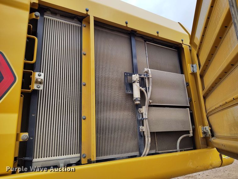 image for item EH0241 2023 Caterpillar 352 excavator